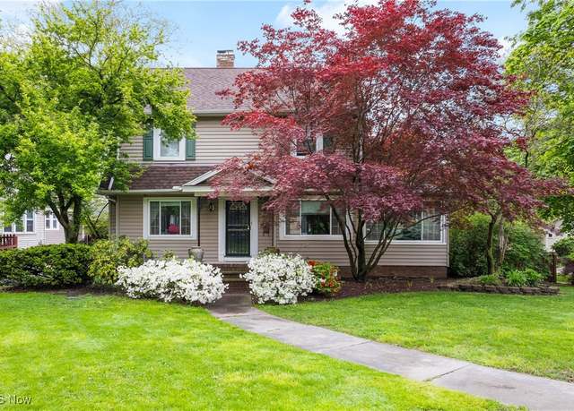 Property at 4523 S Hills Dr, Cleveland, OH 44109, 3 beds, 2.5 baths