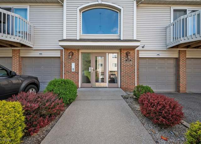 Property at 1444 Buckingham Gate Blvd Unit H, Cuyahoga Falls, OH 44221, 2 beds, 2 baths