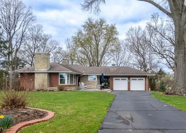 Property at 38 Meadowcrest Dr, Parkersburg, WV 26104, 4 beds, 3 baths