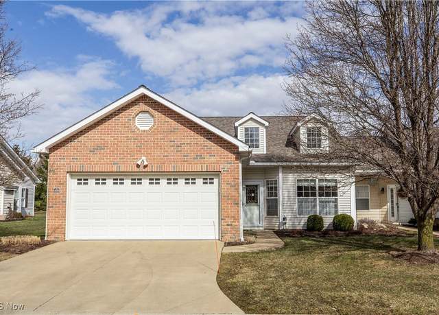 Property at 4338 Greenway Trl NW, Massillon, OH 44647, 3 beds, 2 baths