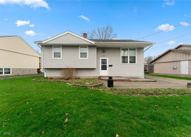 Property at 610 Notre Dame Ave, Austintown, OH 44515, 3 beds, 1.5 baths