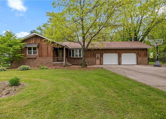 Property at 11811 Robson Rd, Grafton, OH 44044, 3 beds, 2 baths