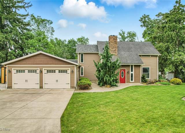 Property at 26301 Wildwood Dr, Beloit, OH 44609, 4 beds, 2.5 baths
