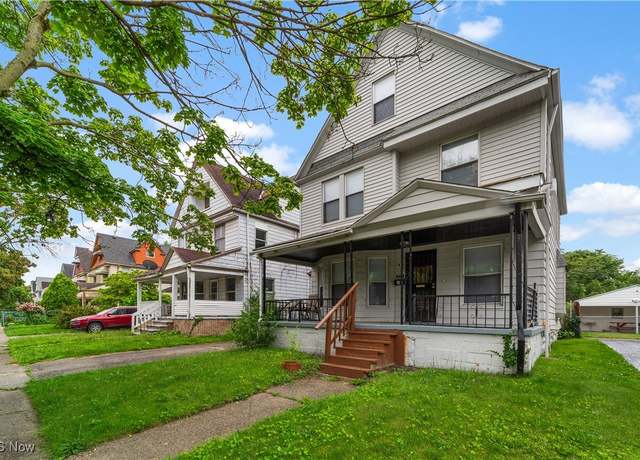 Property at 610 E 102nd St, Cleveland, OH 44108, 4 beds, 2.5 baths