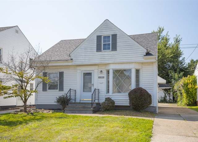 Property at 12324 Oak Park Blvd, Garfield Heights, OH 44125, 3 beds, 1 bath