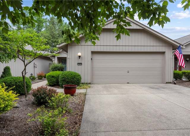 Property at 12653 Doria Ct, Strongsville, OH 44149, 3 beds, 2.5 baths