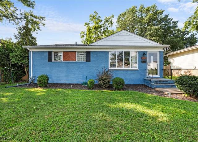 Property at 2575 Marda Dr, Parma, OH 44134, 3 beds, 2 baths