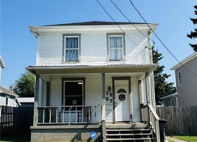Property at 1327 Hickory St, Zanesville, OH 43701, 3 beds, 1 bath