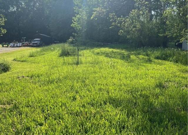 Property at 425 N Lake St, Madison, OH 44057