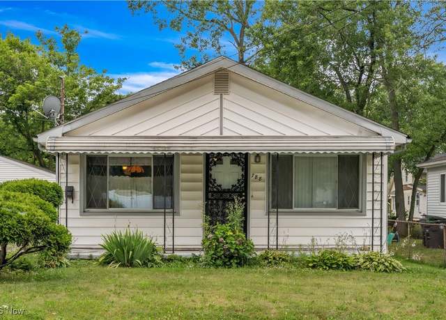 Property at 788 Roscoe Ave, Akron, OH 44306, 3 beds, 2 baths