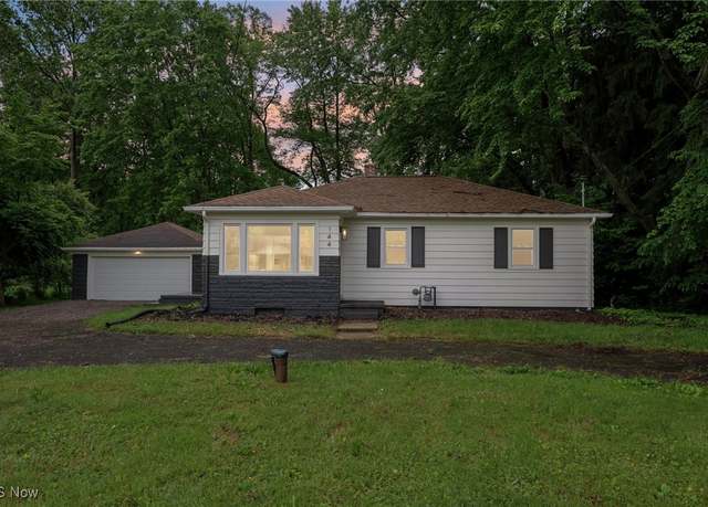 Property at 144 W Caston Rd, Akron, OH 44319, 3 beds, 1 bath