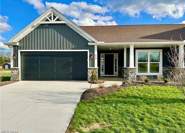 Property at 478 Meadow Trl SW, Hartville, OH 44632, 2 beds, 2 baths