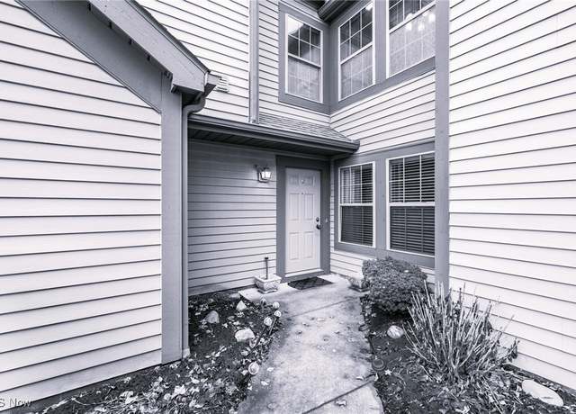 Property at 225 N Bayshore Dr #3, Columbiana, OH 44408, 2 beds, 2 baths