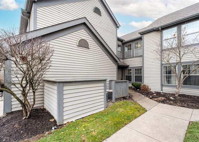 Property at 225 N Bayshore Dr #3, Columbiana, OH 44408, 2 beds, 2 baths