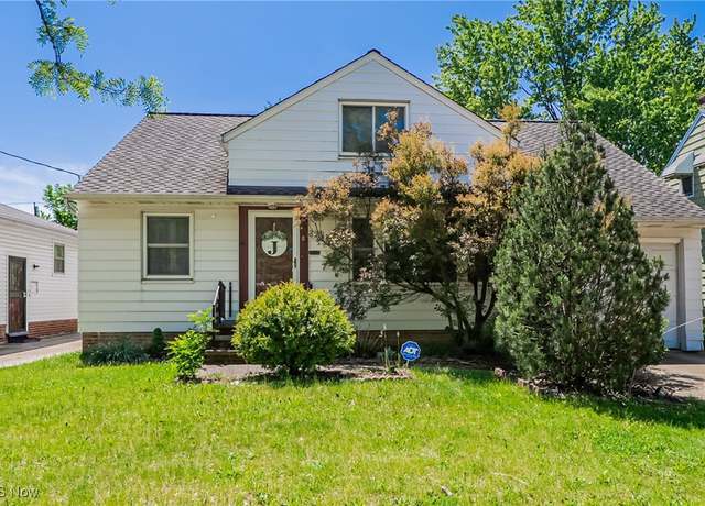Property at 14204 Rockside Rd, Maple Heights, OH 44137, 3 beds, 1.5 baths