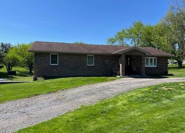 Property at 48458 Greenbrier Dr, St. Clairsville, OH 43950, 3 beds, 2.5 baths