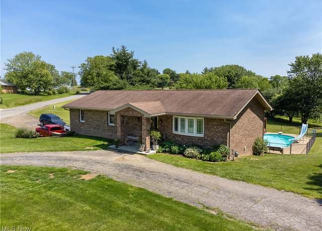 Property at 48458 Greenbrier Dr, St. Clairsville, OH 43950, 3 beds, 2.5 baths