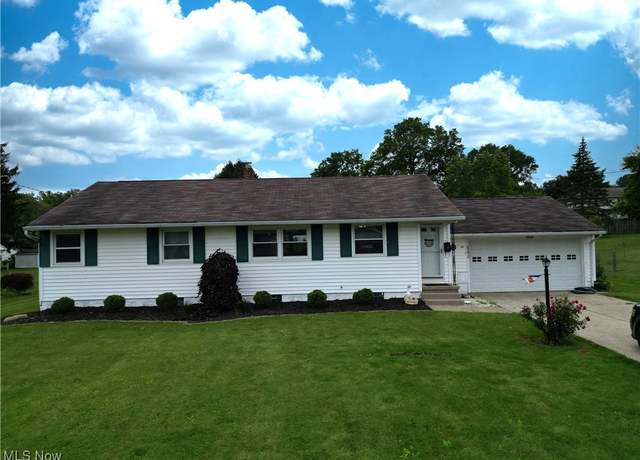Property at 843 E Bank St, Ashland, OH 44805, 3 beds, 2 baths