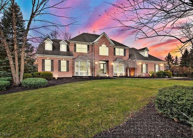 Property at 5554 Ridgewood Ln, Brecksville, OH 44141, 5 beds, 4.5 baths