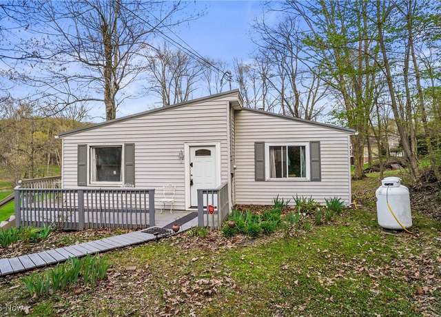 Property at 47401 Tomahawk Dr, Negley, OH 44441, 2 beds, 1.5 baths