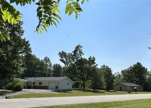Property at 10263 Wye Rd, Chesterland, OH 44026, 3 beds, 2 baths