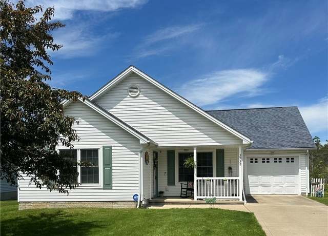 Property at 3758 Choice Ct, Youngstown, OH 44505, 4 beds, 2 baths