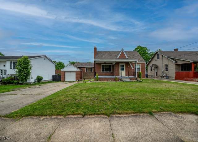 Property at 227 S Main St, Austintown, OH 44515, 3 beds, 2 baths