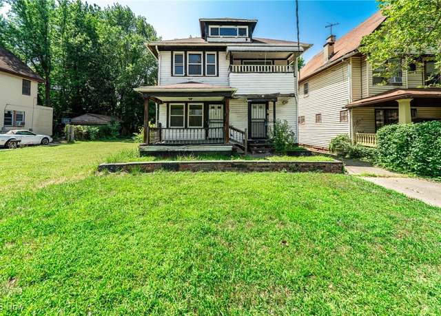 Property at 742 Linn Dr, Cleveland, OH 44108, 4 beds, 2 baths