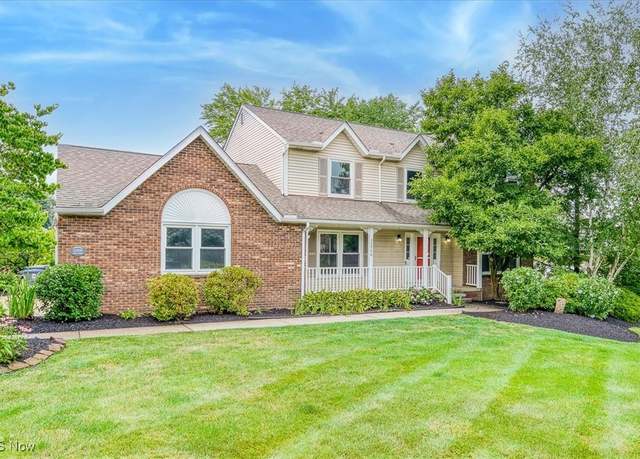 Property at 32906 Lisa Ln, Solon, OH 44139, 4 beds, 3.5 baths