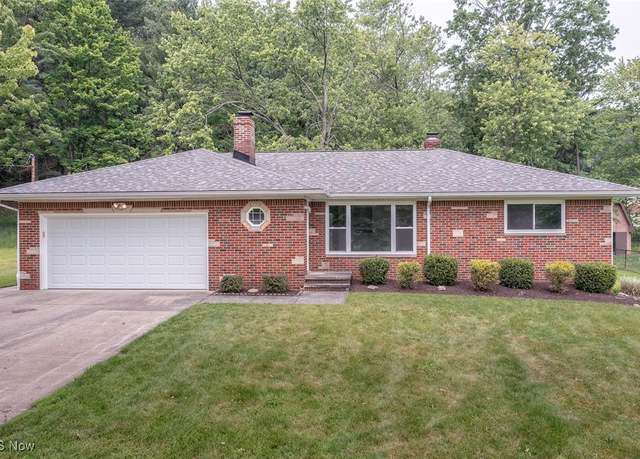 Property at 6852 Glenella Dr, Seven Hills, OH 44131, 3 beds, 2 baths