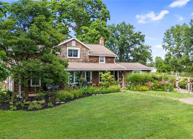 Property at 3945 Columbia Rd, Medina, OH 44256, 3 beds, 2 baths