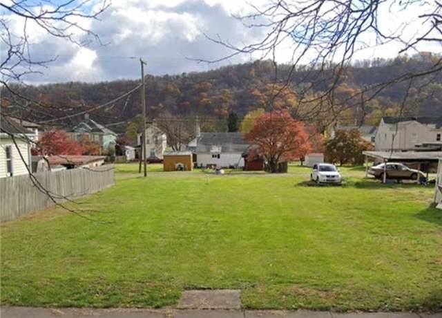 Property at 810 3rd St, Brilliant, OH 43913
