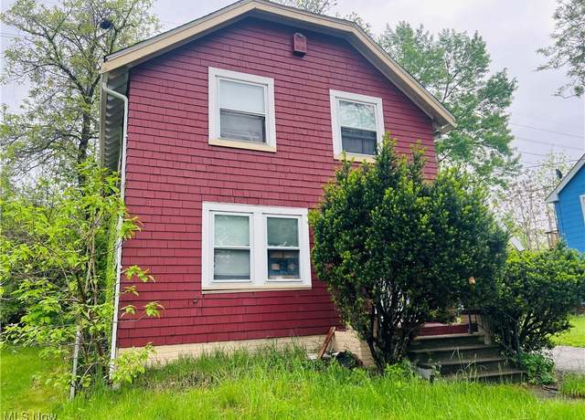 Property at 999 E 131st St, Cleveland, OH 44108, 3 beds, 1.5 baths