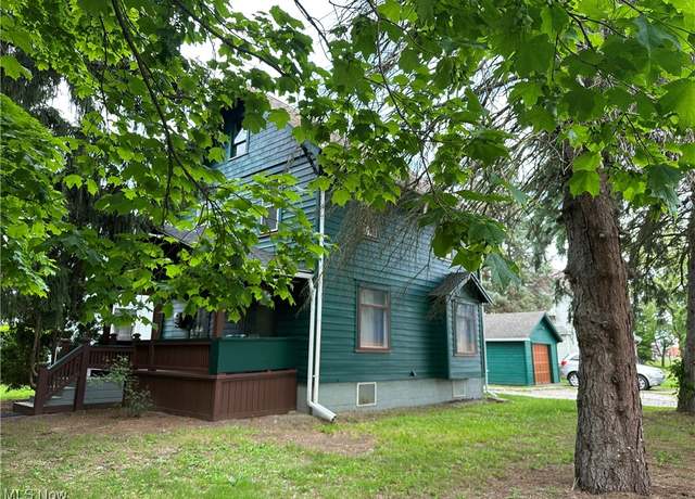 Property at 611 Forest St NE, Warren, OH 44483, 3 beds, 2 baths