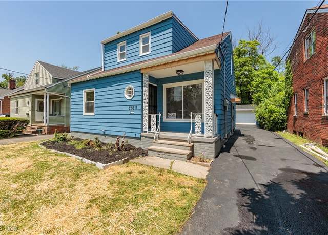 Property at 20211 Sunset Dr, Warrensville Heights, OH 44122, 3 beds, 2 baths