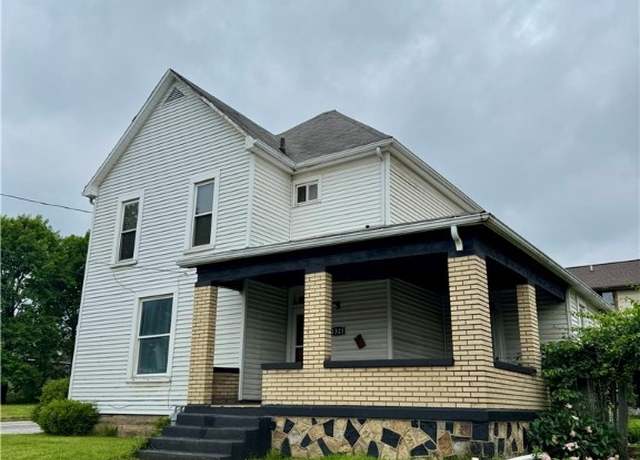 Property at 1321 Plum St, Steubenville, OH 43952, 3 beds, 1.5 baths