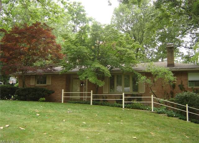 Property at 1275 NW Janet Ave, North Canton, OH 44720, 2 beds, 1.5 baths