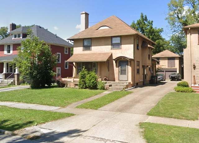 Property at 411 9th St, Elyria, OH 44035, 3 beds, 2 baths