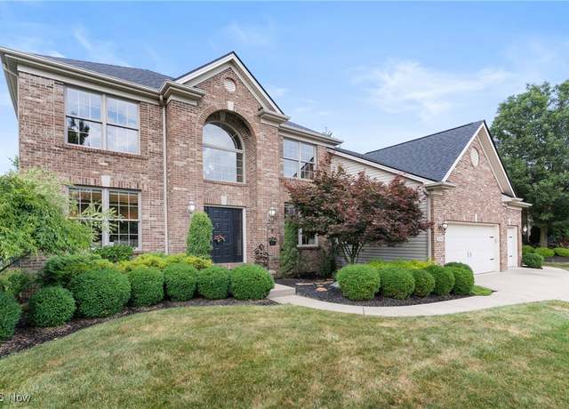 Property at 20340 E Donegal Ln, Strongsville, OH 44149, 5 beds, 4 baths