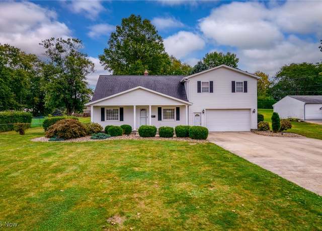 Property at 25 S Van Buren Ave, Barberton, OH 44203, 4 beds, 3 baths