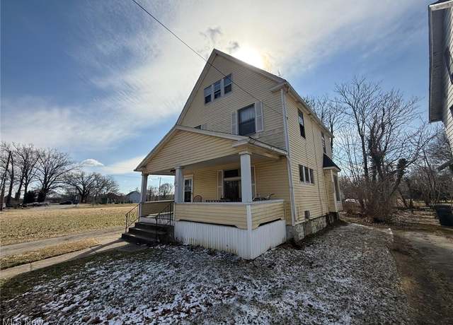 Property at 119 W Earle Ave, Youngstown, OH 44507, 3 beds, 1 bath