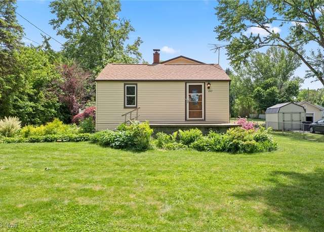 Property at 632 Cove Blvd, Coventry, OH 44319, 3 beds, 2 baths