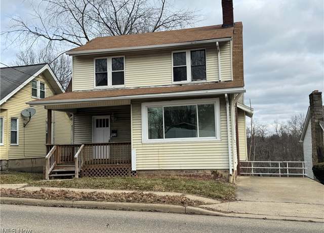 Property at 153 S Marietta St, St. Clairsville, OH 43950, 3 beds, 1.5 baths