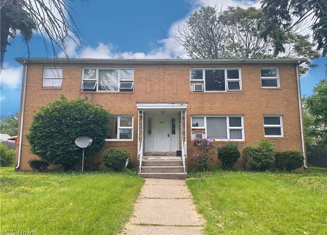 Property at 1516 Fulton Rd NW, Canton, OH 44703, 4 beds, 4 baths