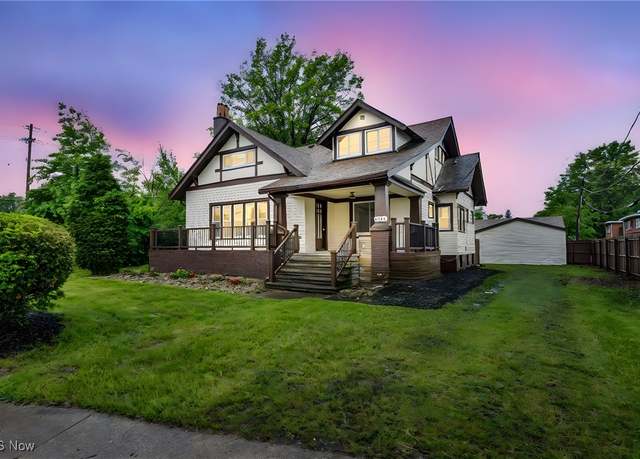 Property at 2884 Noble Rd, Cleveland Heights, OH 44121, 4 beds, 3 baths