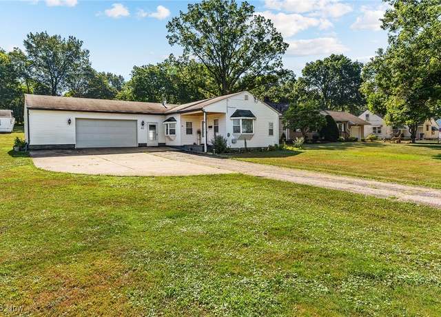 Property at 43 S Van Buren Ave, Barberton, OH 44203, 2 beds, 1 bath