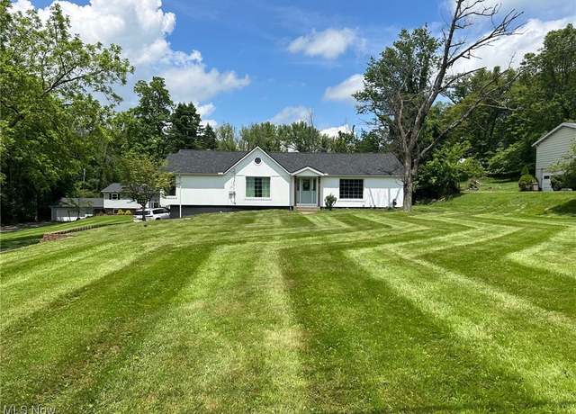 Property at 257 Military Rd, Zanesville, OH 43701, 3 beds, 2 baths