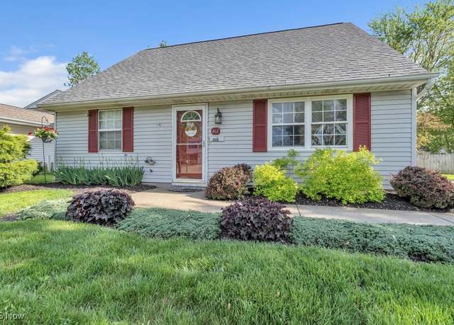Property at 461 Xavier St, Elyria, OH 44035, 4 beds, 2 baths