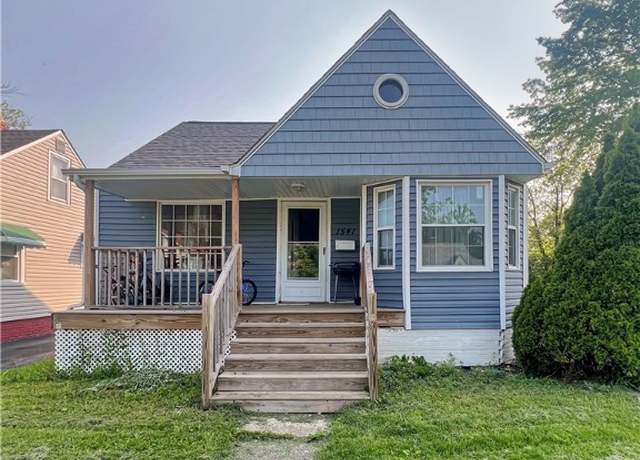 Property at 1541 E 196 St, Euclid, OH 44117, 3 beds, 1.5 baths