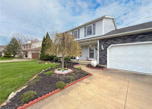 Property at 1208 Grovewood Dr, Tallmadge, OH 44278, 3 beds, 2.5 baths